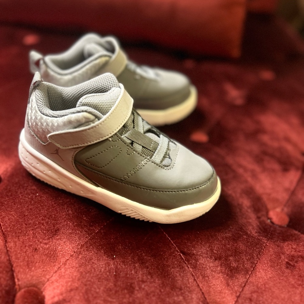 10c Jordan Max Aura 3